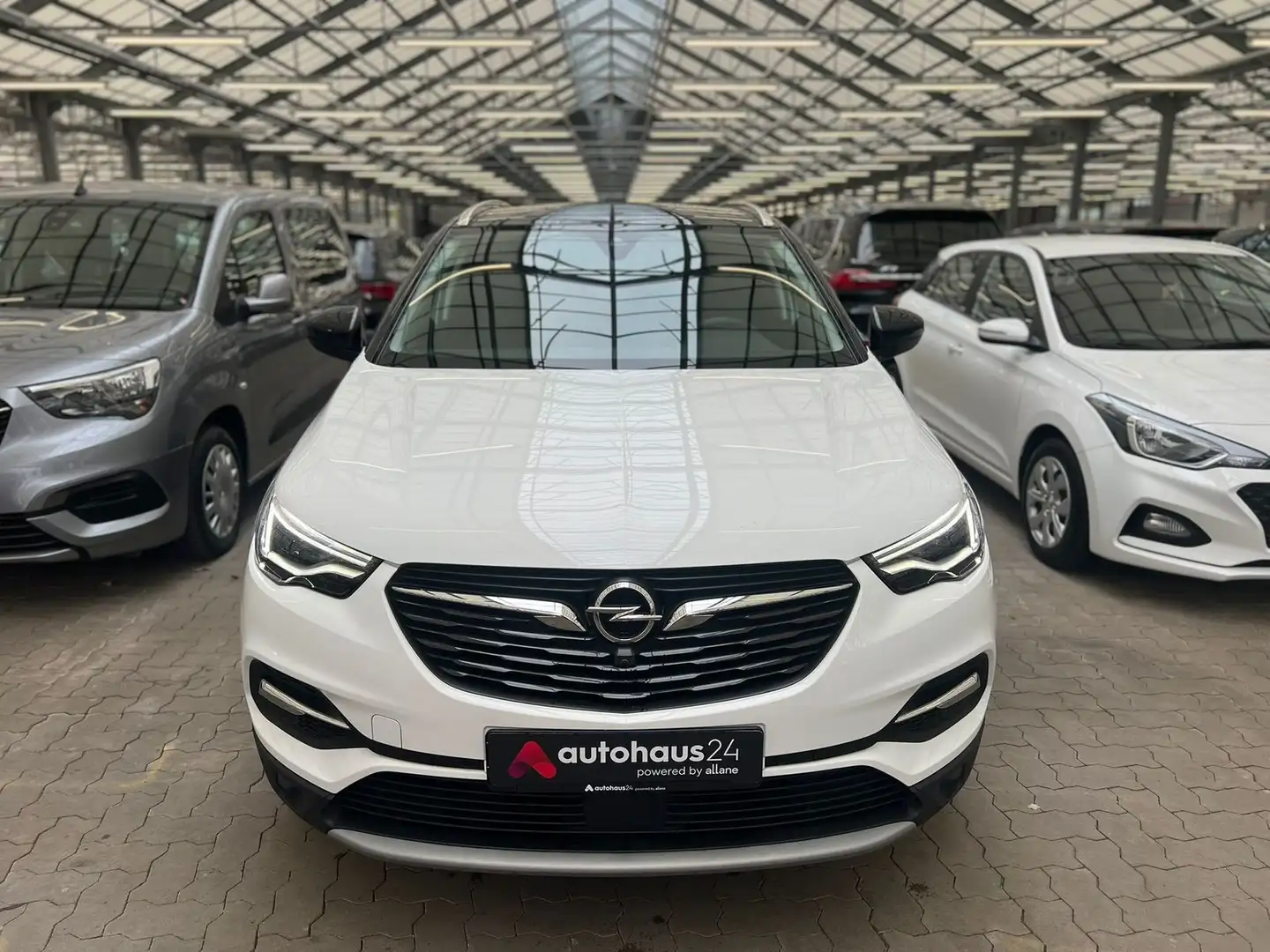 Opel Grandland X 1.5 D  Ultimate|360°|LED|AHK|Navi White - 2