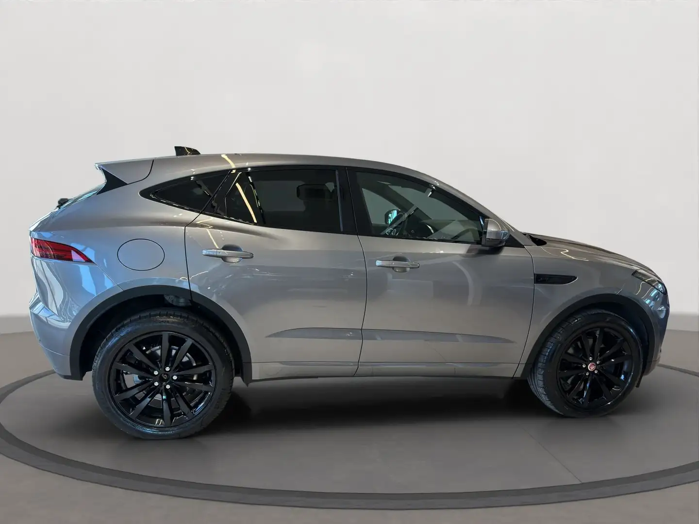 Jaguar E-Pace 2.0D I4 163 CV AWD Auto R-Dynamic S Grigio - 2