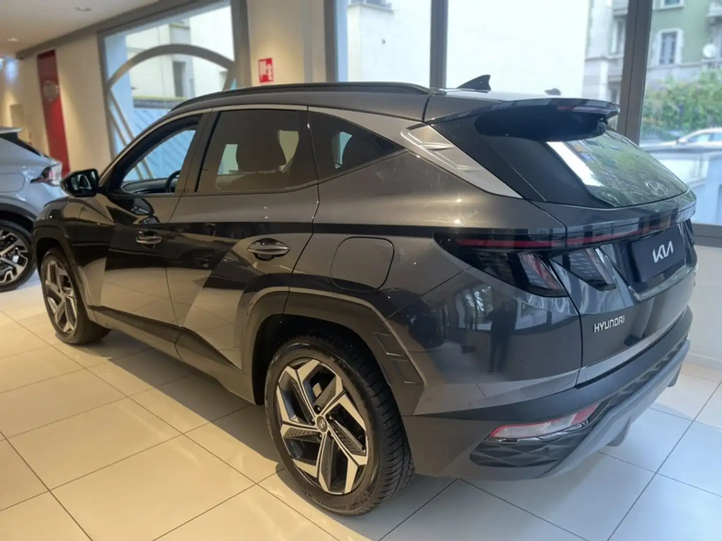 Hyundai TUCSON 1.6 hev Exellence 2wd auto Gris - 2
