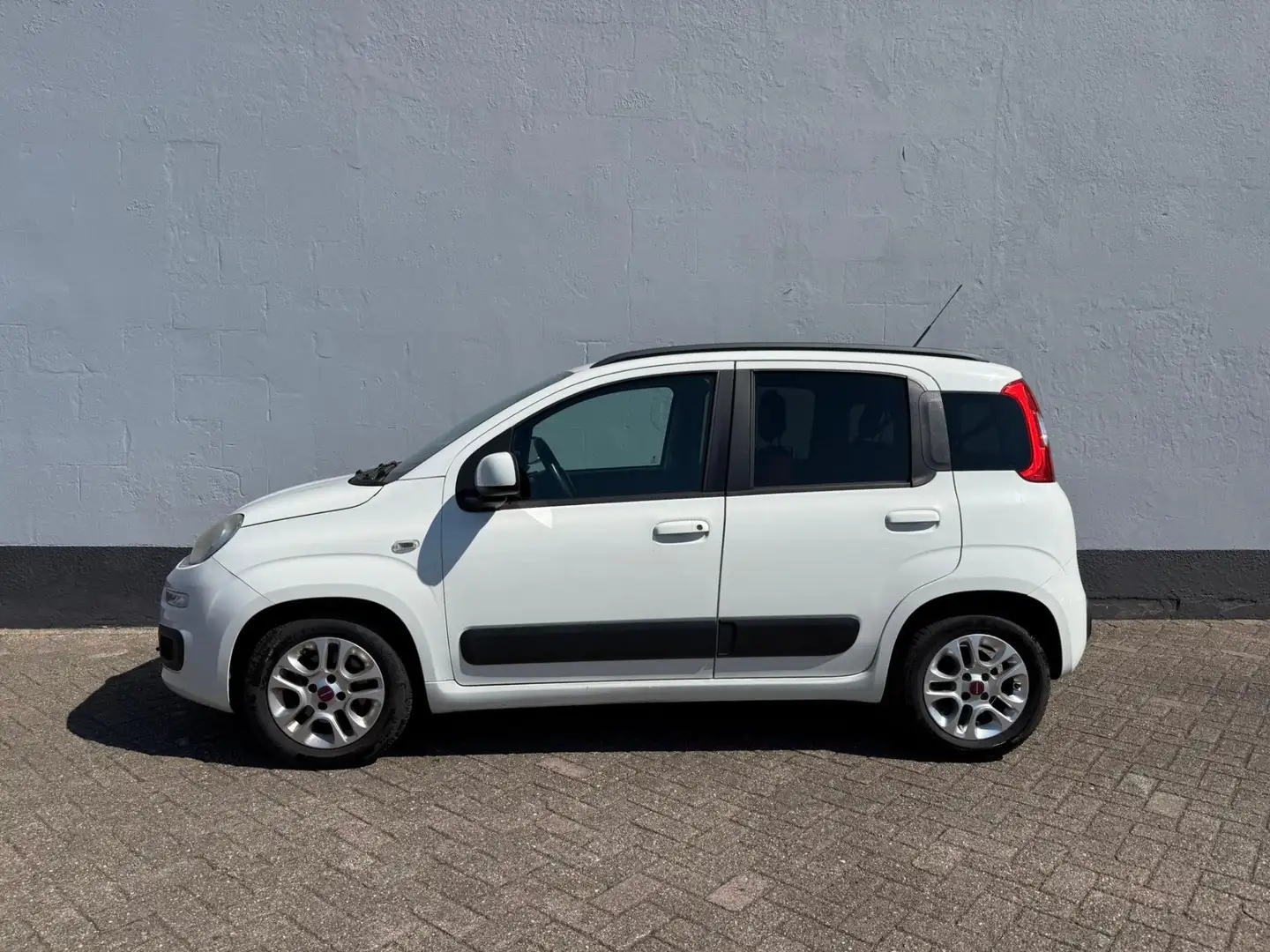 Fiat Panda 0.9 TwinAir Lounge - Airco - LMV Wit - 2