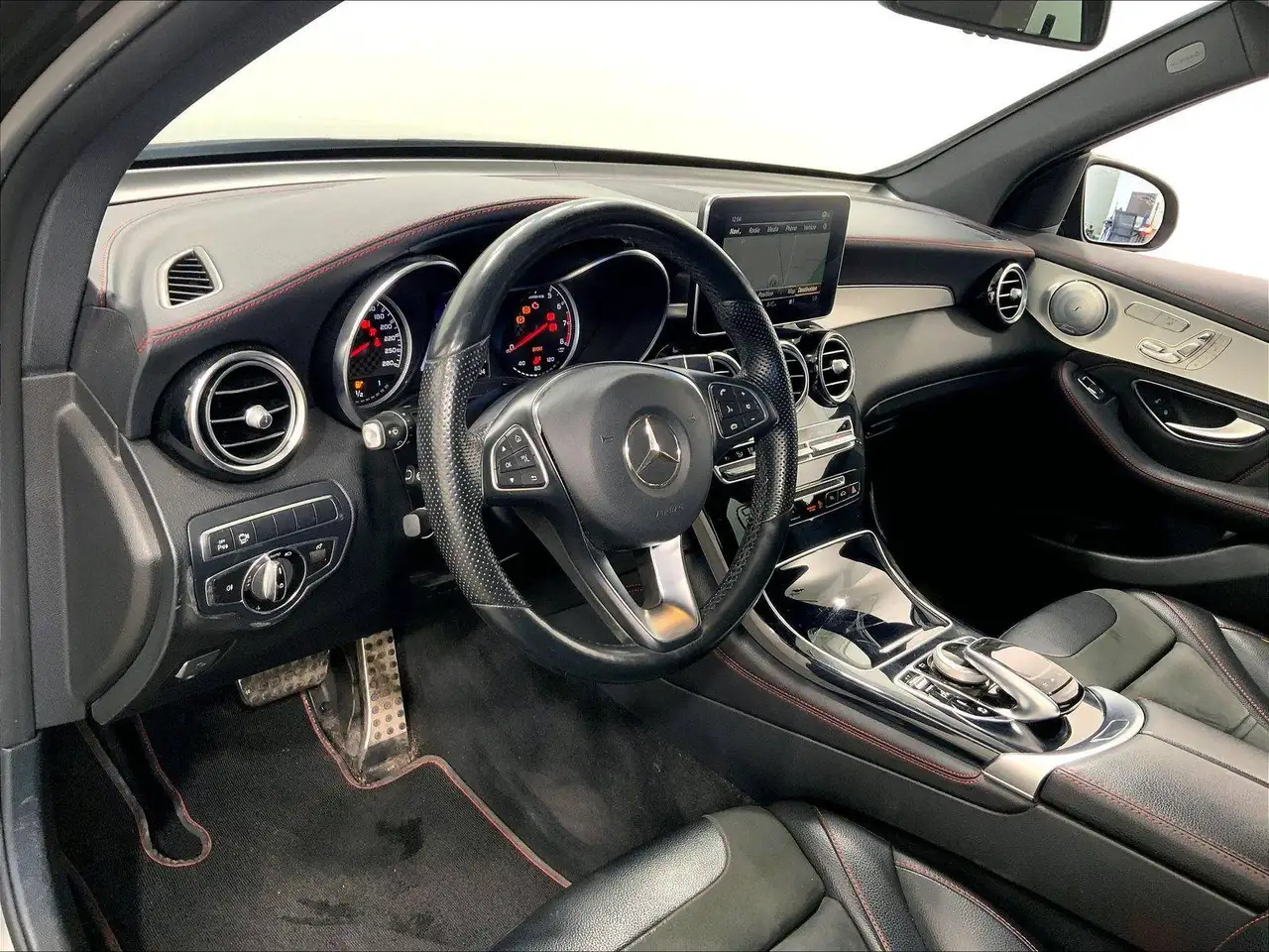 Mercedes-Benz GLC fotografie Mercedes-Benz GLC