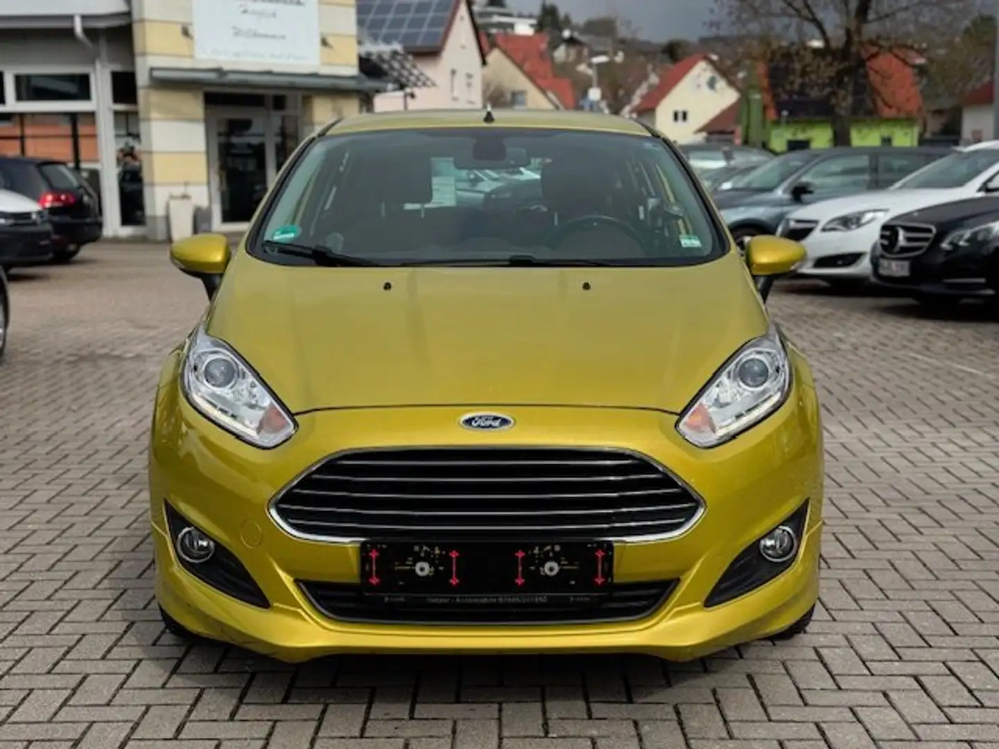 Ford Fiesta Titanium Gelb - 1