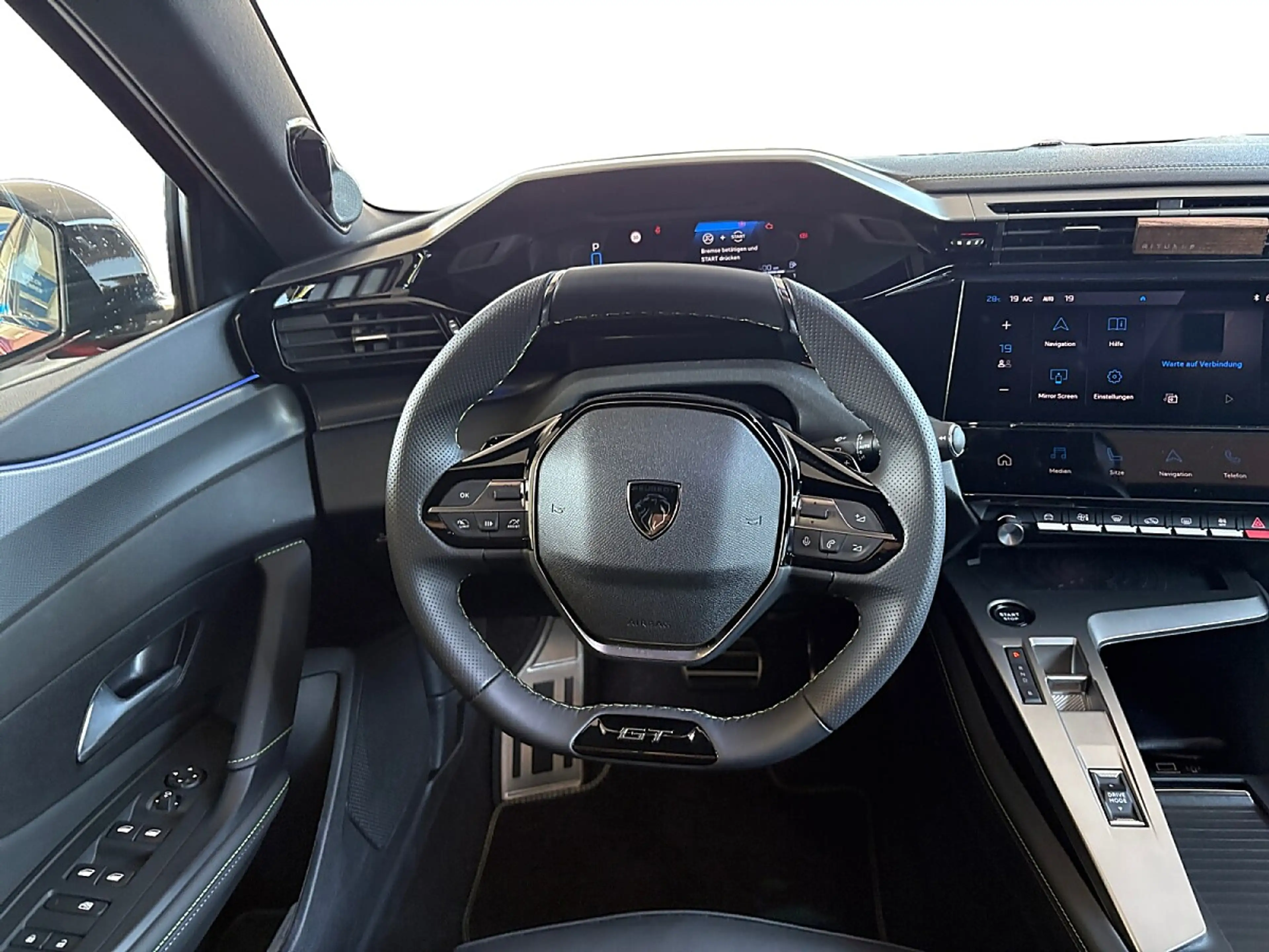 Peugeot 408 PHEV 240 e-DCS7 GT Exclusive — photo 12