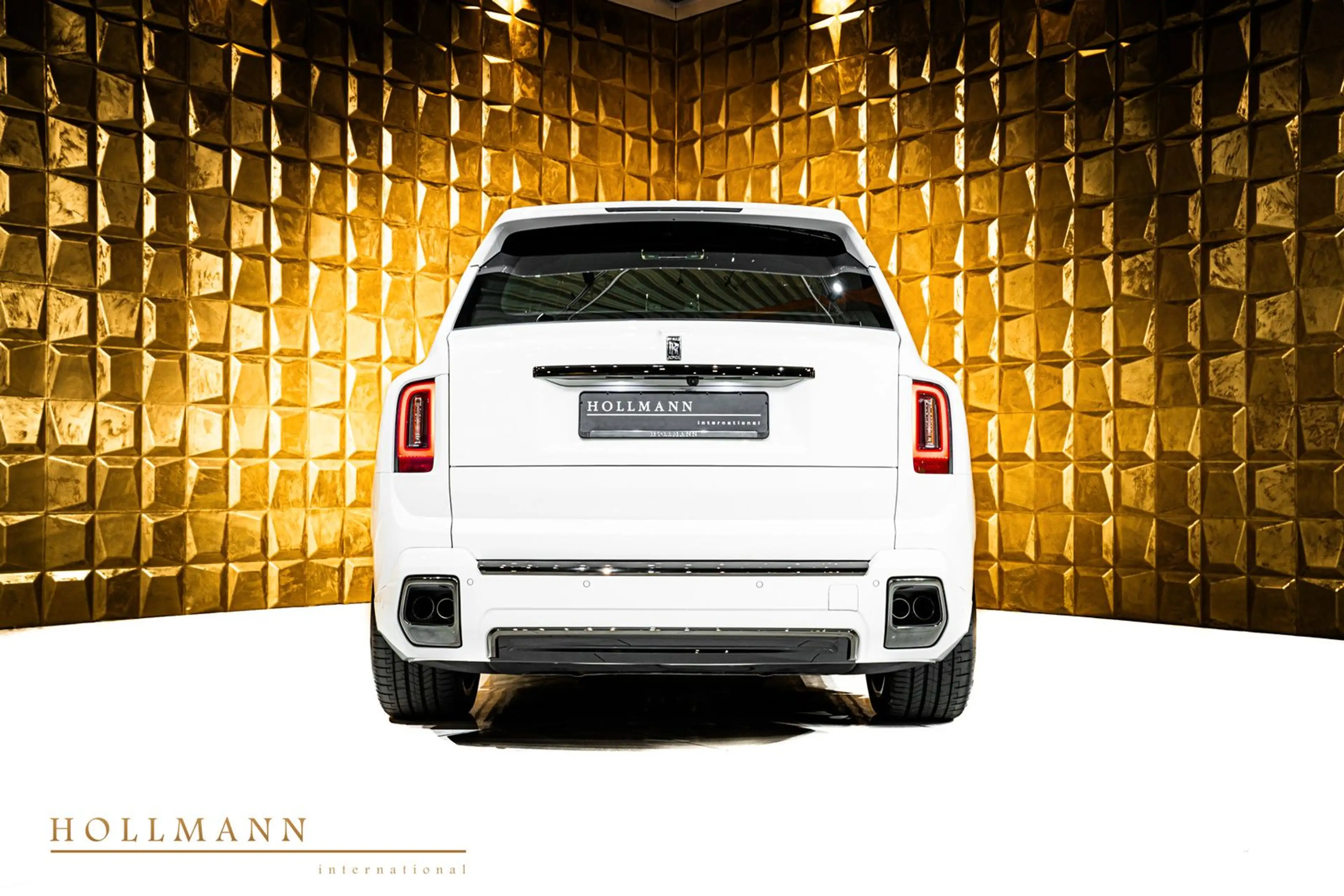 Rolls-Royce Cullinan SERIES II + BLACK BADGE + STAR ROOF — photo 7