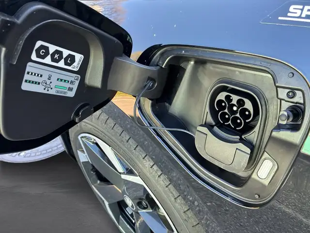 Skoda Superb Sportline iV TSI DSG Ansicht 16