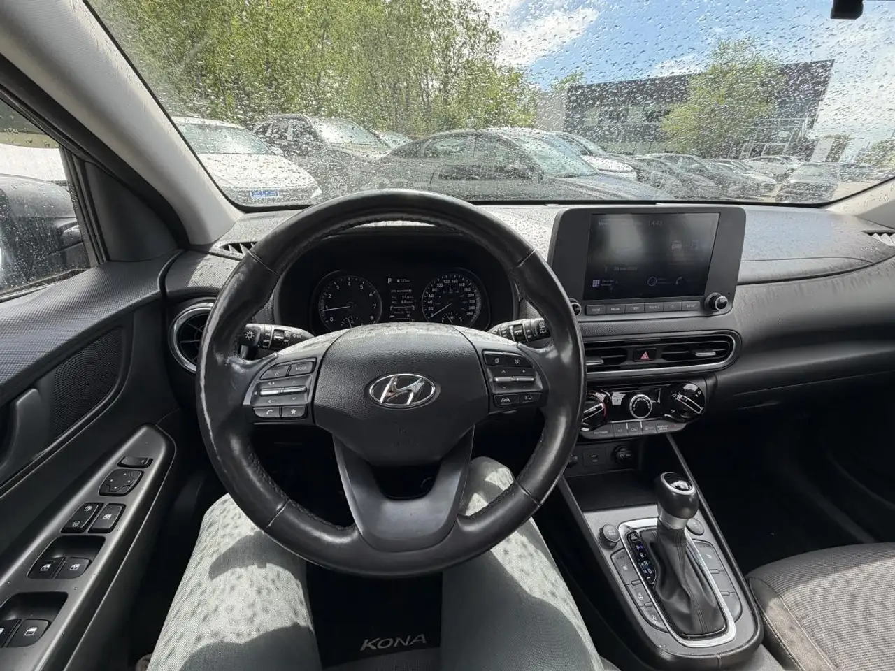 Hyundai KONA снимка Hyundai KONA