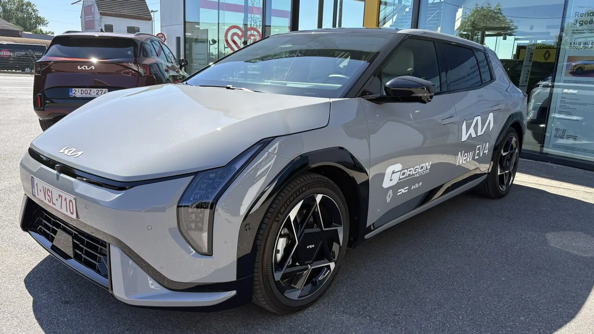 KIA Ev4