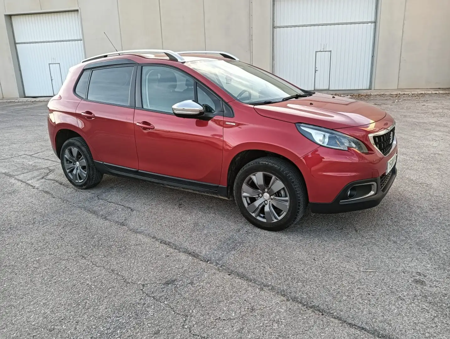 Peugeot 2008 1.5 BlueHDI S&S Allure 100 Burdeos - 2