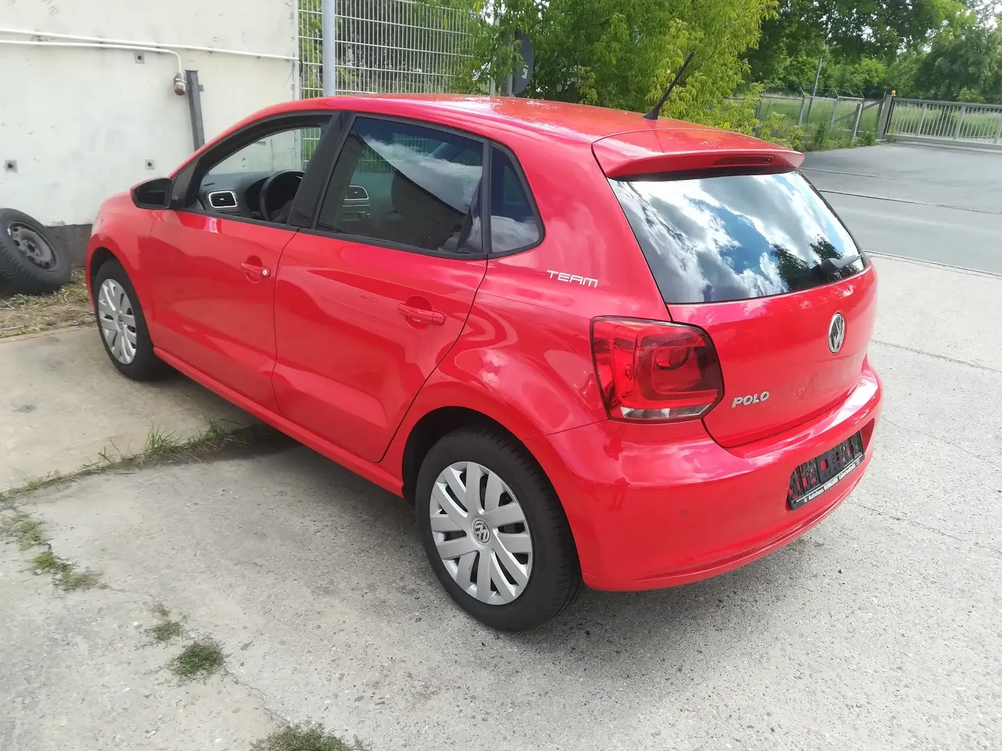 Volkswagen Polo 1,2 Team,viele Extras,1.Hand,Servicegepflegt Rot - 2
