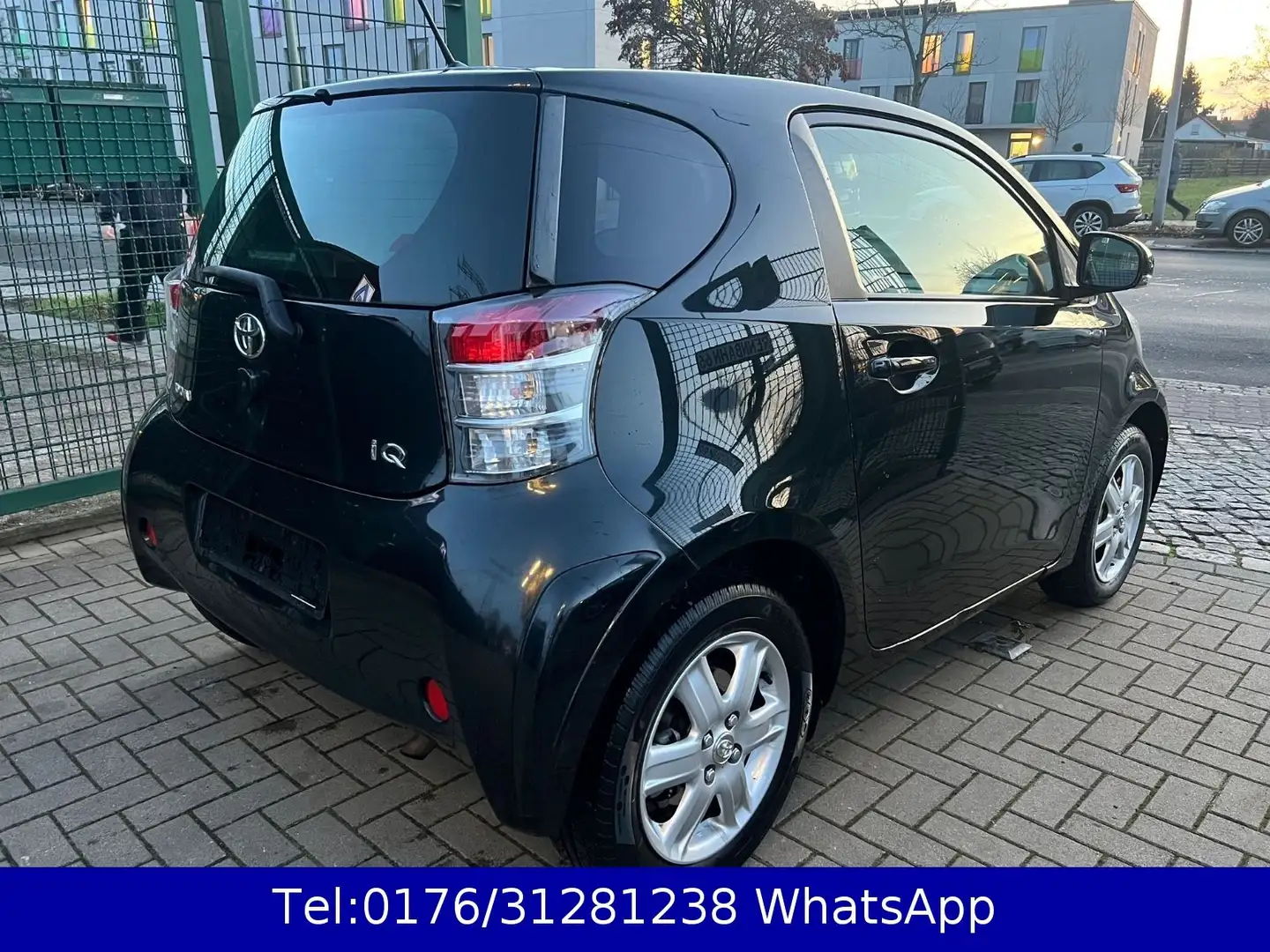 Toyota iQ iQ Basis !! Tüv-Neu !! Klima !! 99TKM !! Schwarz - 1