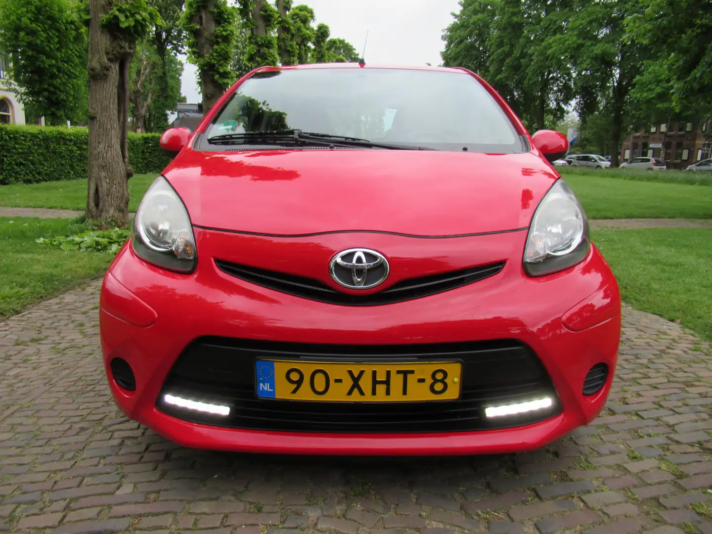 Toyota Aygo 1.0 VVT-i Aspiration Airco 5 Drs Stuurbekrachtigin Rot - 2