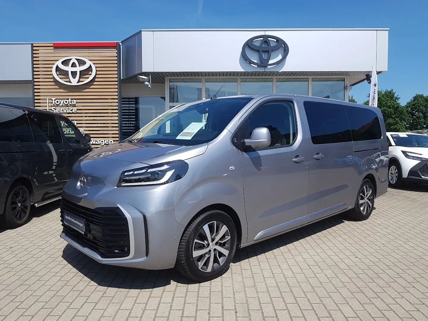 Toyota Proace Verso L2 Team Deutschland AT 177PS - Ganzjahresr. Argent - 1