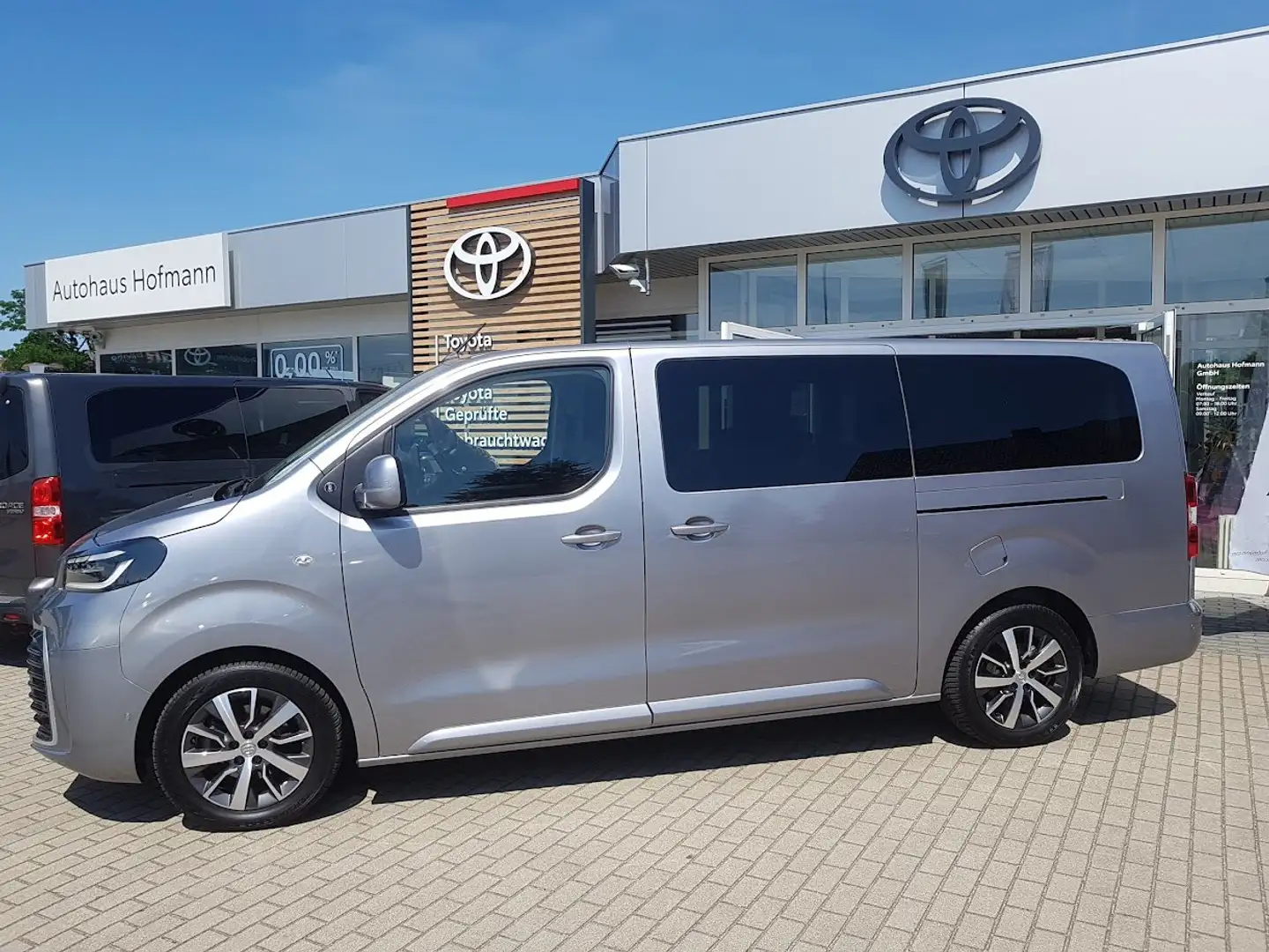 Toyota Proace Verso L2 Team Deutschland AT 177PS - Ganzjahresr. Argent - 2