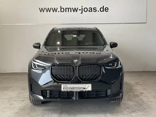 BMW X3 view 2