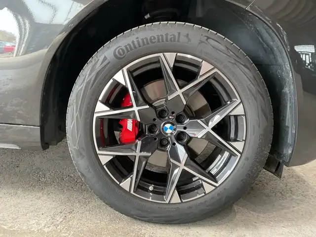 BMW X3 view 12