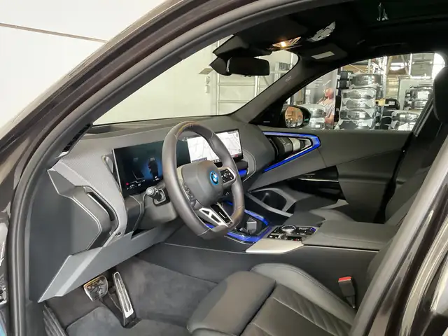 BMW X3 view 6