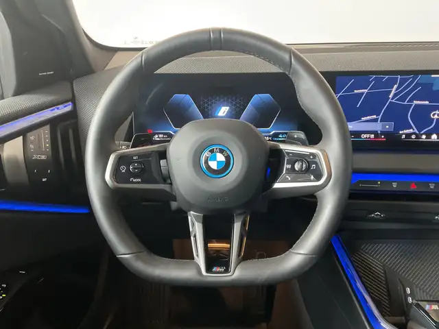BMW X3 view 4