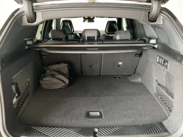 BMW X3 view 10