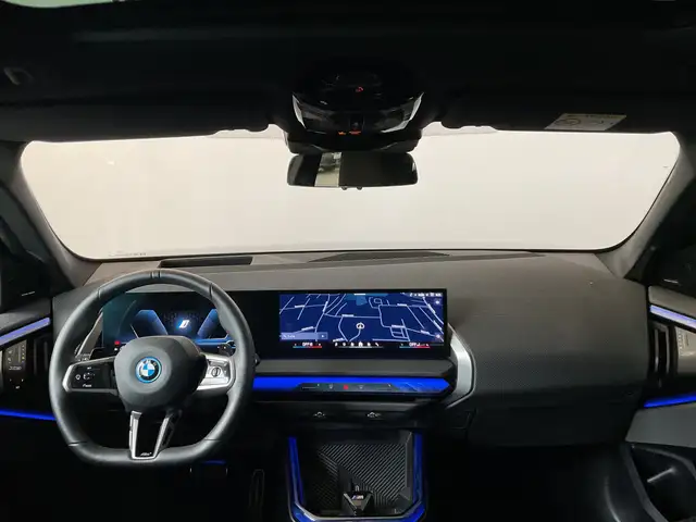 BMW X3 view 3