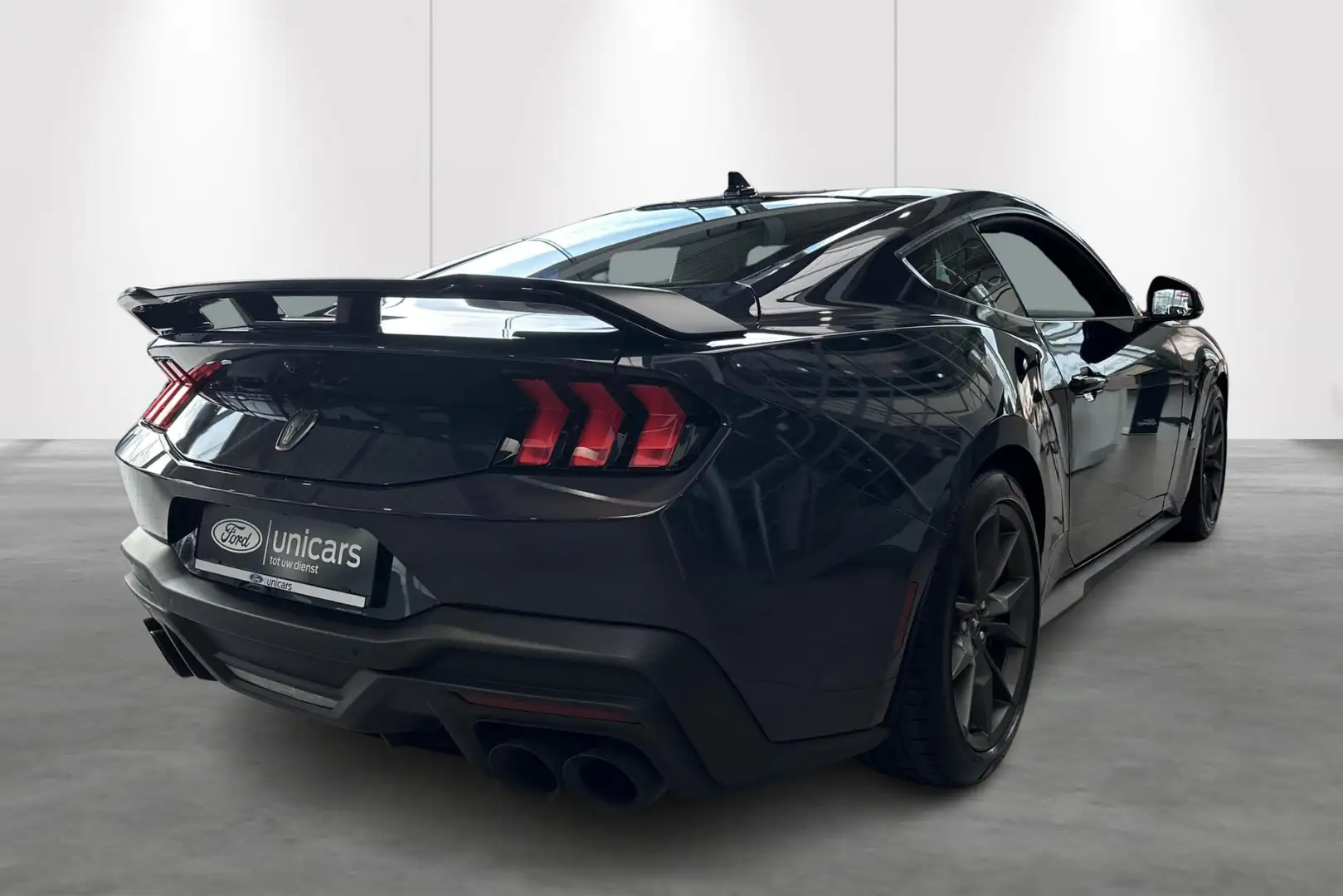 Ford Mustang 5.0i V8 Dark Horse - 2