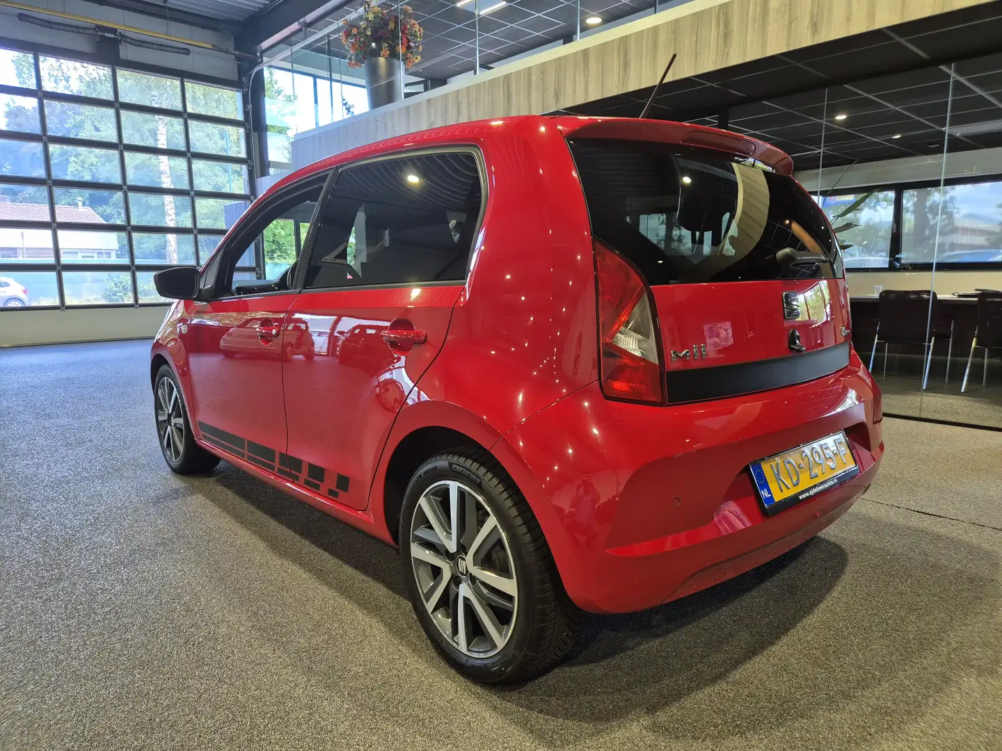SEAT Mii 1.0 FR Connect Mooie en complete dealeronderhouden Rood - 2