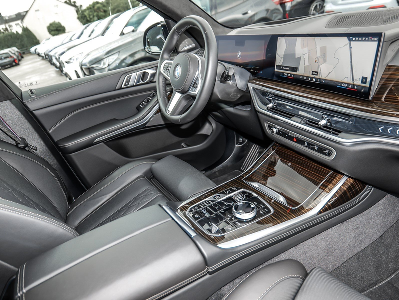 BMW X7 xDrive40d M Sport HUD PANO ACC AHK RFK NAVI — photo 15