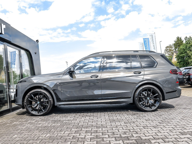 BMW X7 xDrive40d M Sport HUD PANO ACC AHK RFK NAVI — photo 9