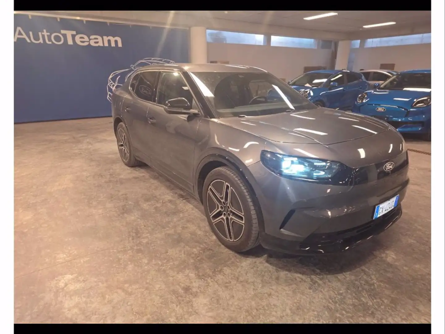 Ford Capri 77kwh extended range premium rwd Grigio - 2