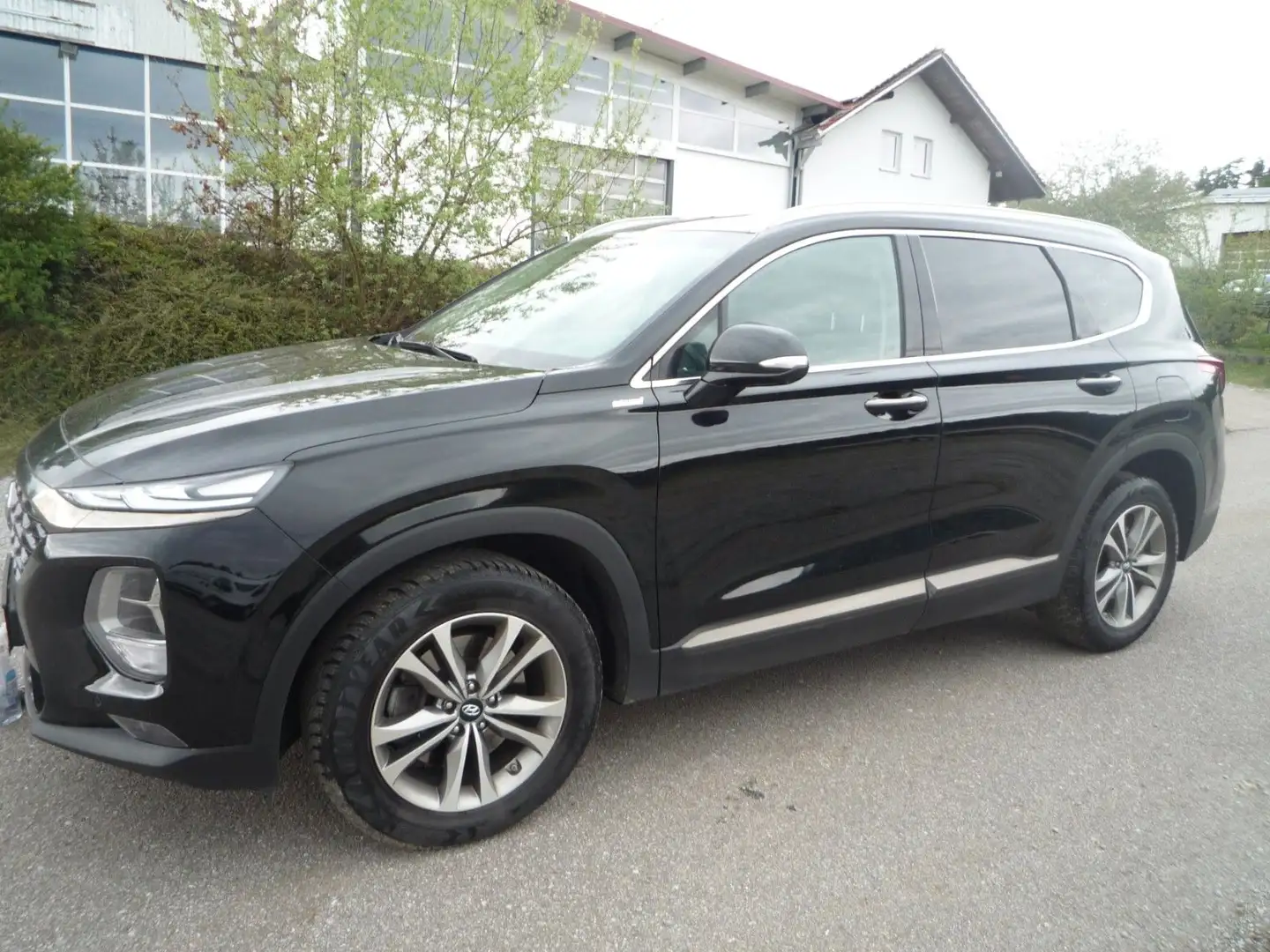 Hyundai SANTA FE Premium 4WD+NAVI+KOMFORTPAKET Noir - 2