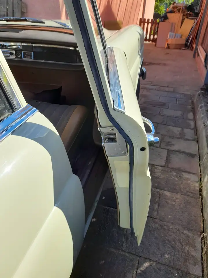 Mercedes-Benz 200 heckflosse 200-d, foto 5