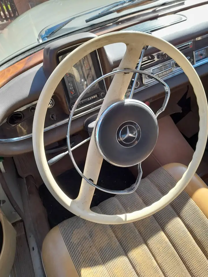 Mercedes-Benz 200 heckflosse 200-d, foto 6