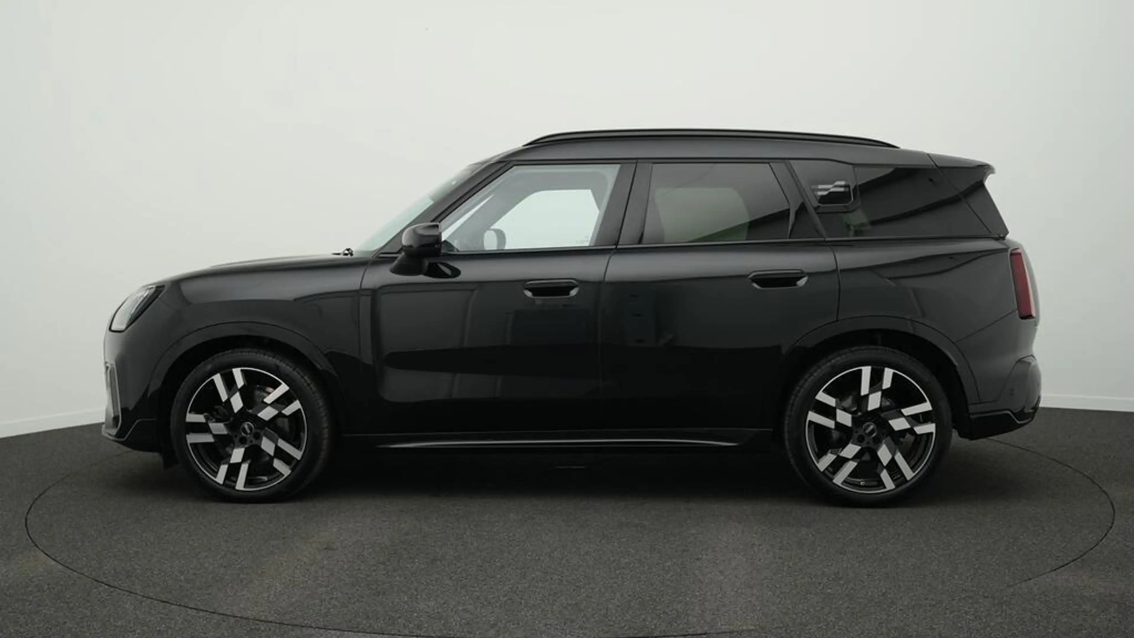 MINI Countryman C John Cooper Works Trim — photo 2