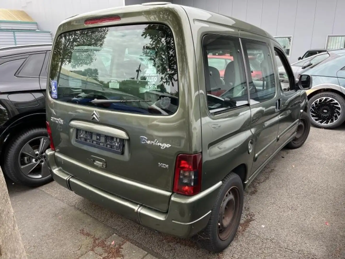 Citroen Berlingo 2.0 HDi Multispace Plus Beh.Umbau Grün - 2