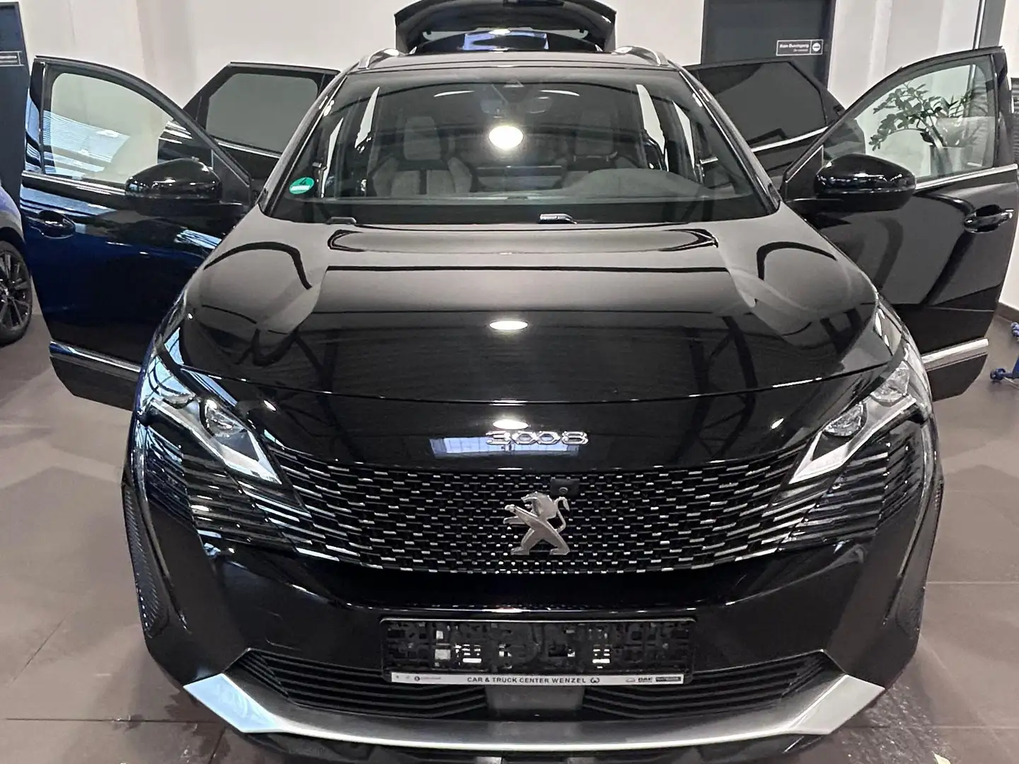 Peugeot 3008 Hybrid4 300 GT Schwarz - 1
