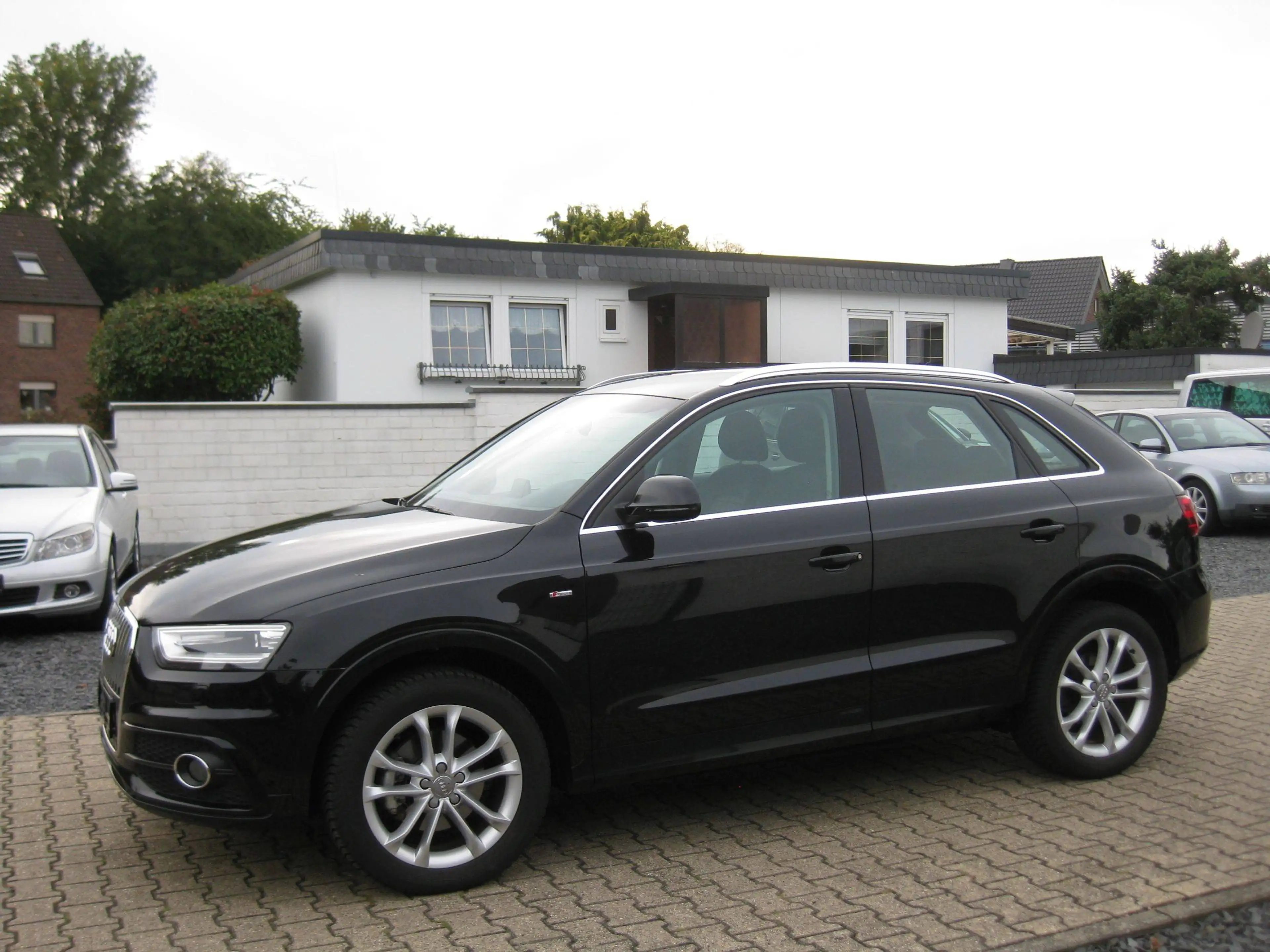 Audi Q3 Q3 2.0 TDI quattro S tronic, S-Line, Climatronic, Navi, Bi-Xenon