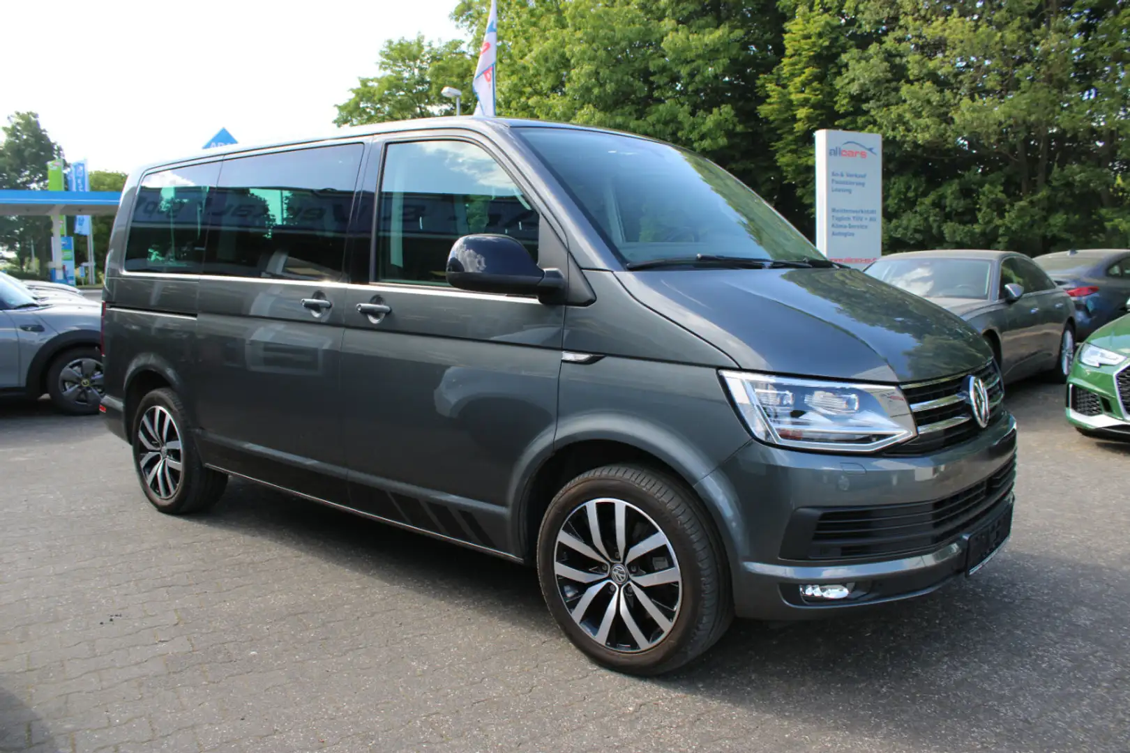 Volkswagen T6 Multivan DSG Kurz Edition - 7-Sitzer - Grau - 1