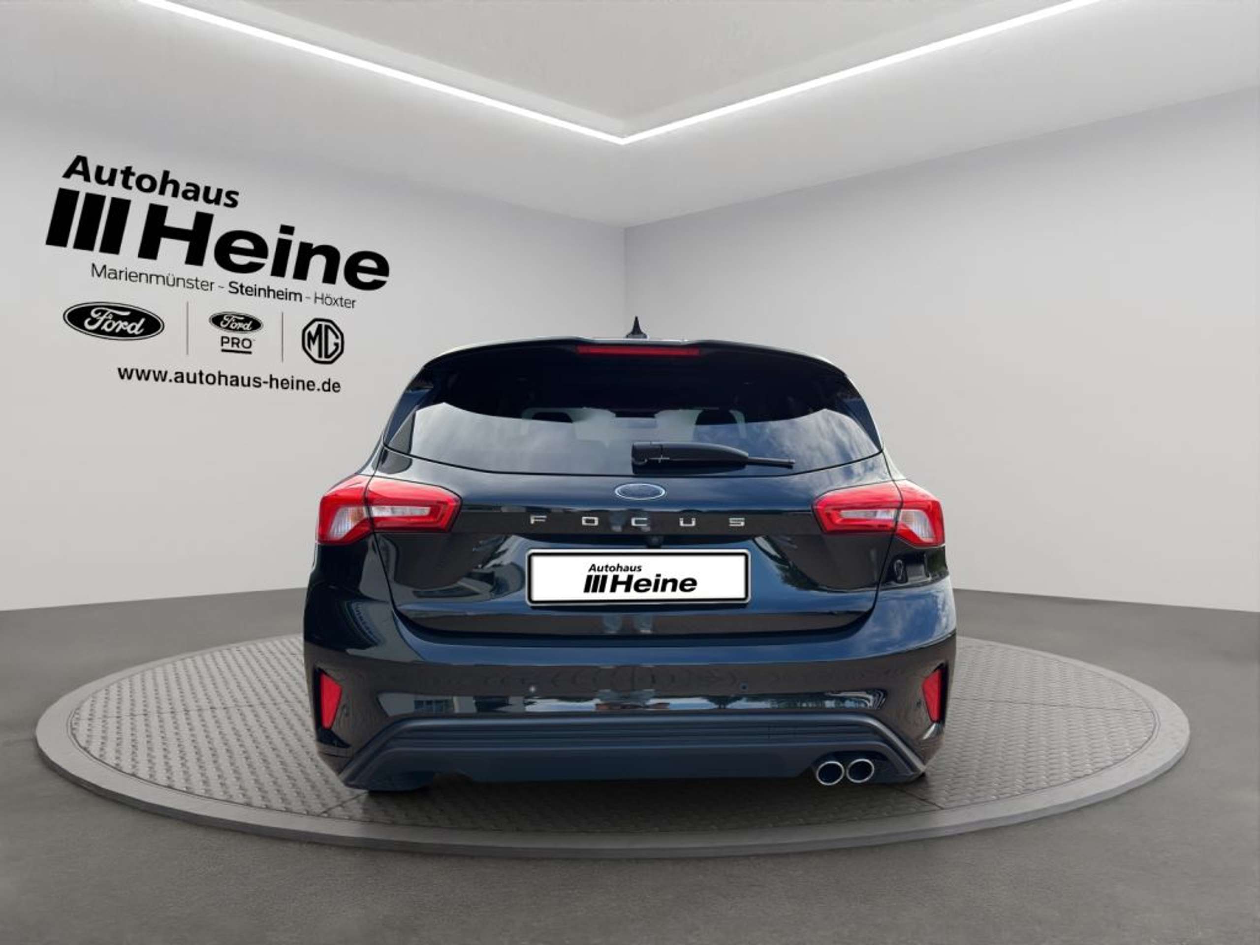 Fahrzeugabbildung Ford Focus 2.0 EcoBlue Aut. ST-LINE X *PANO*B&O*AHK*ADAPT.-LE - mit KI generiert/bearbeitet