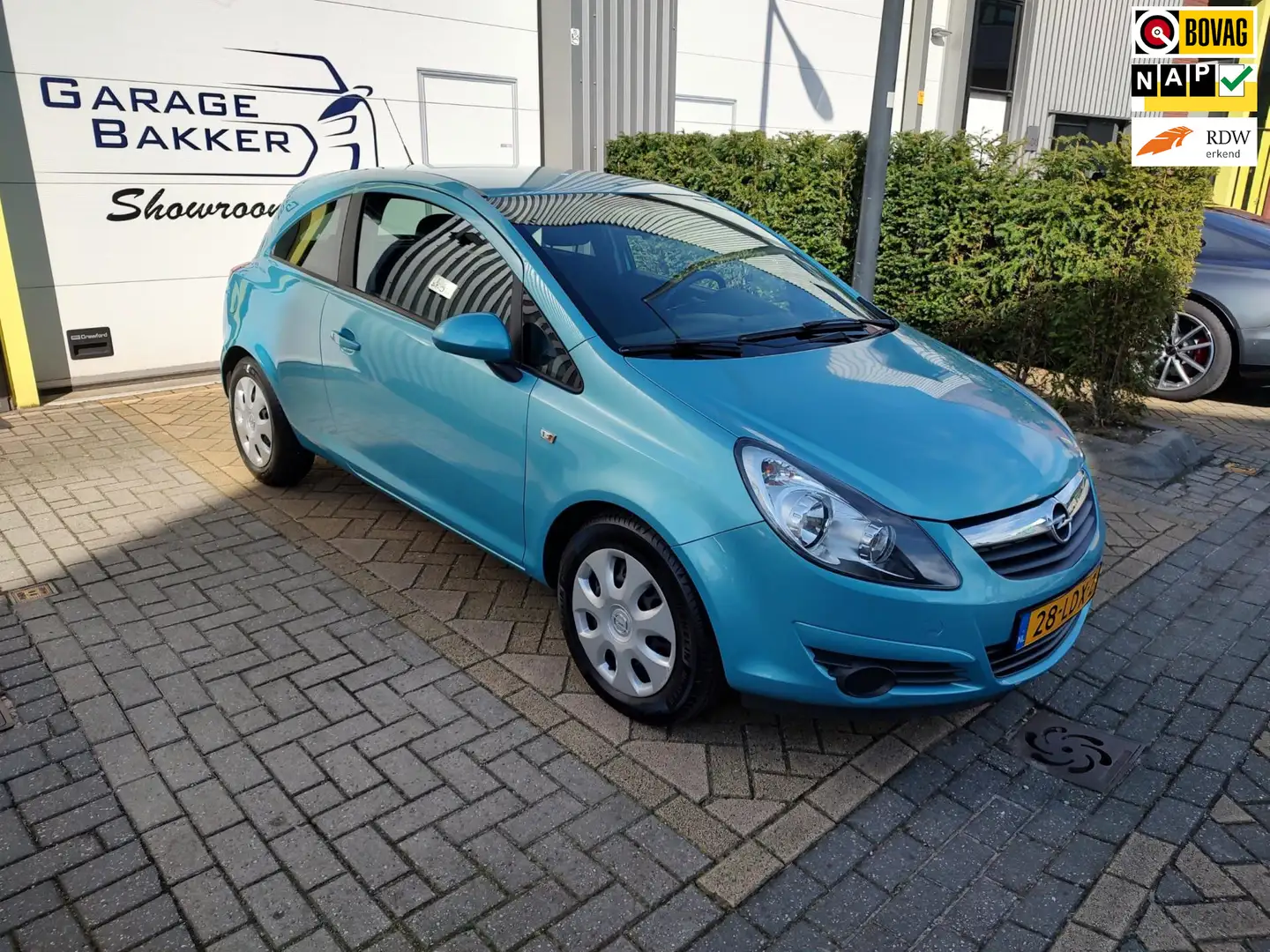 Opel Corsa 1.2-16V '111' Edition Automaat Fietsendrager Blauw - 1