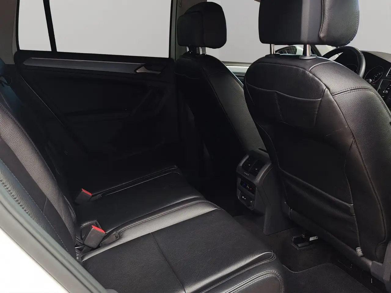 Volkswagen Tiguan TSI OPF Active *LEDER/Verw.Zetels/App Connect/ Camera* 18