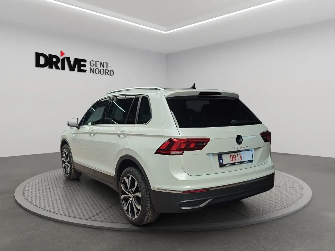 Volkswagen Tiguan TSI OPF Active *LEDER/Verw.Zetels/App Connect/ Camera* 3