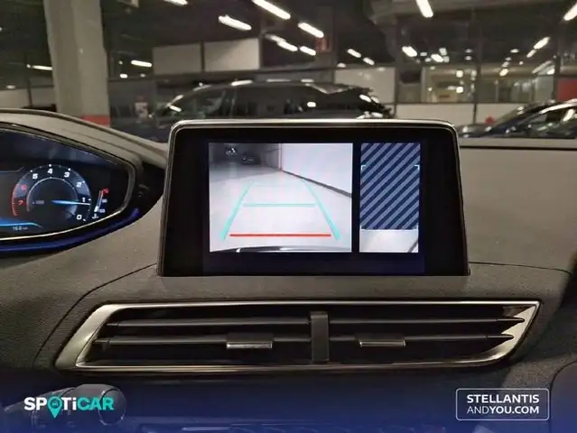 Peugeot 3008 view 17