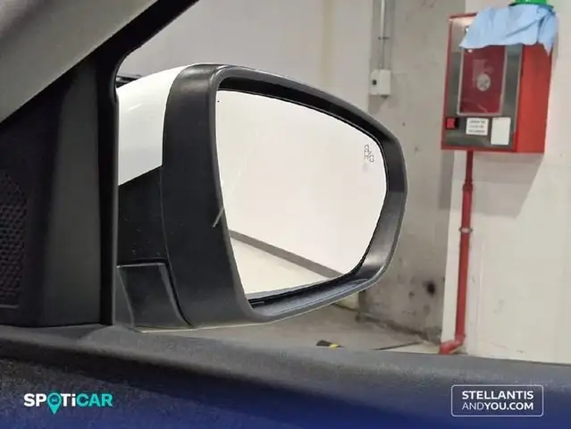 Peugeot 3008 view 24