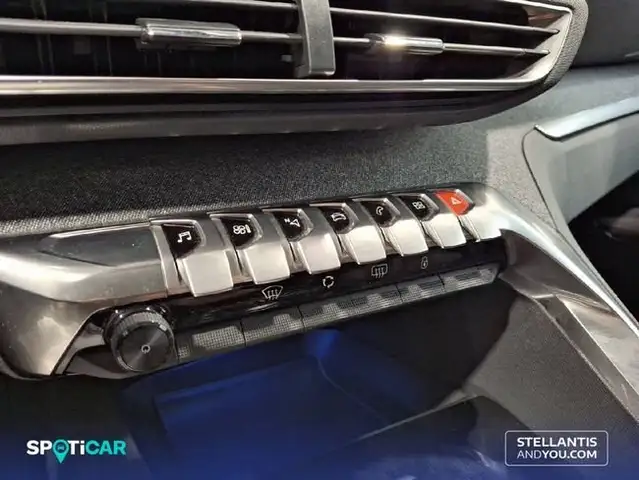 Peugeot 3008 view 19