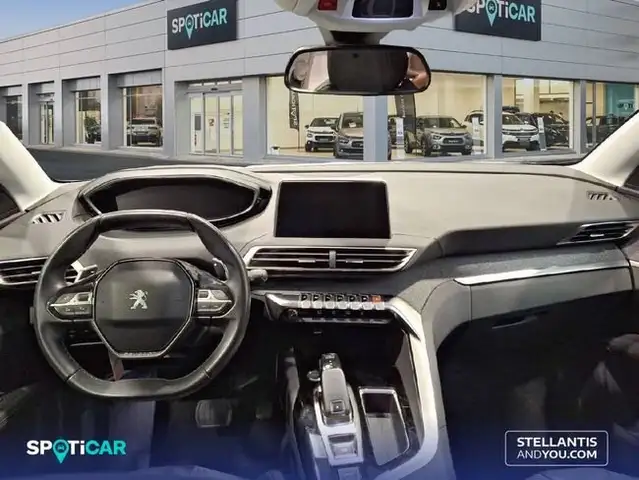 Peugeot 3008 view 8