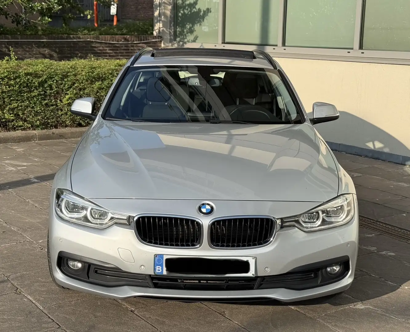 BMW 318 03/2019 automatique - 2