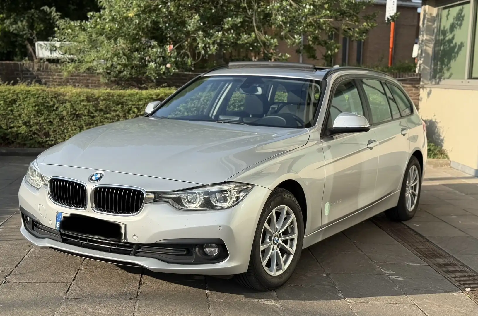 BMW 318 03/2019 automatique - 1