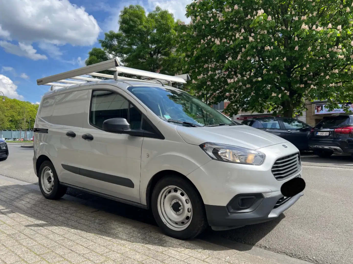 Ford Transit Courier 2024 utilitaire Zilver - 2