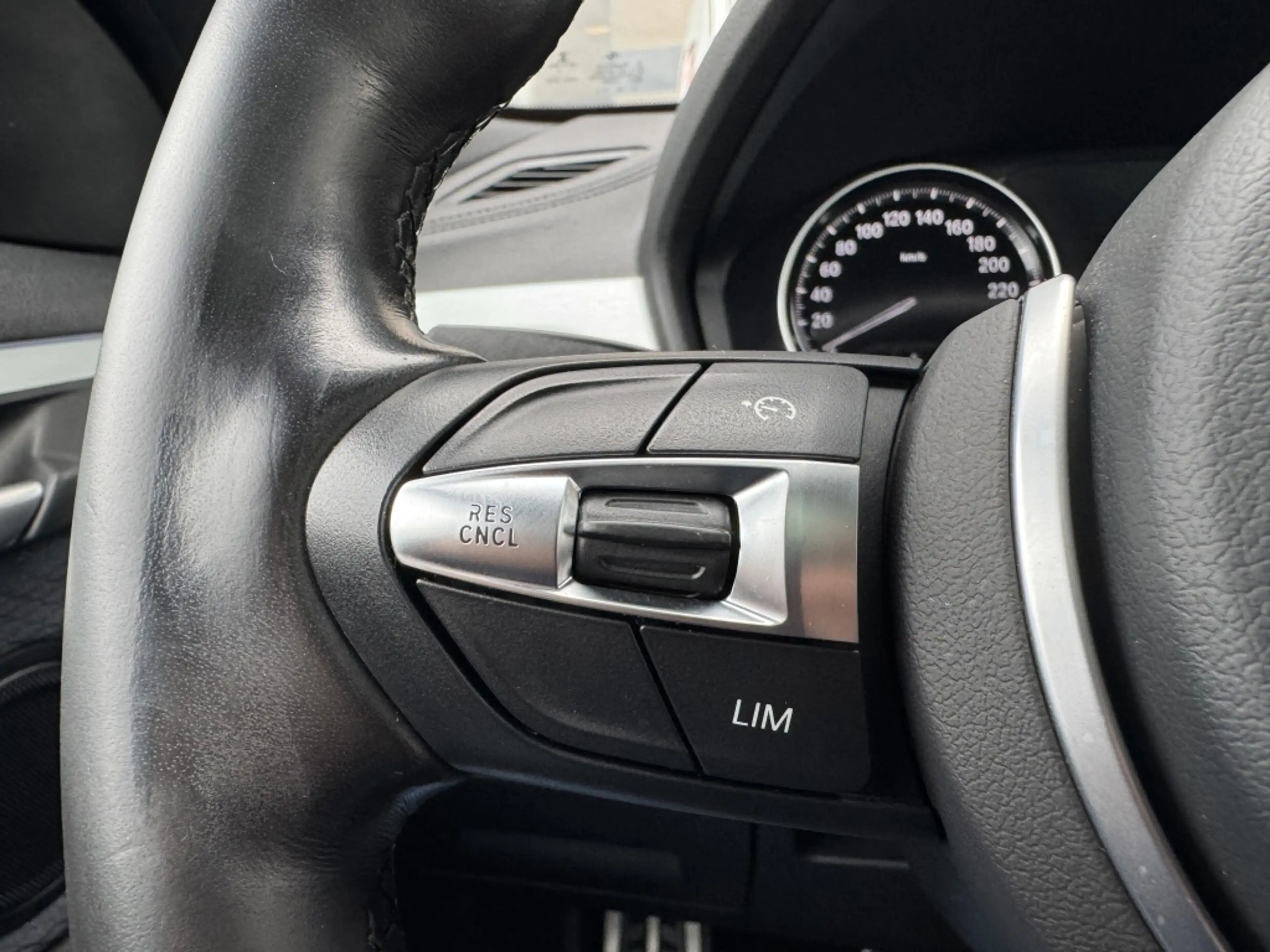 BMW X2 sDrive20i High Exec. — photo 14
