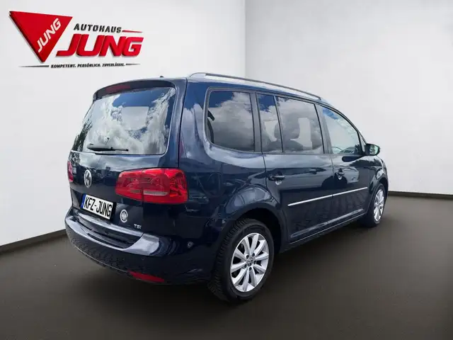 Volkswagen Touran view 9
