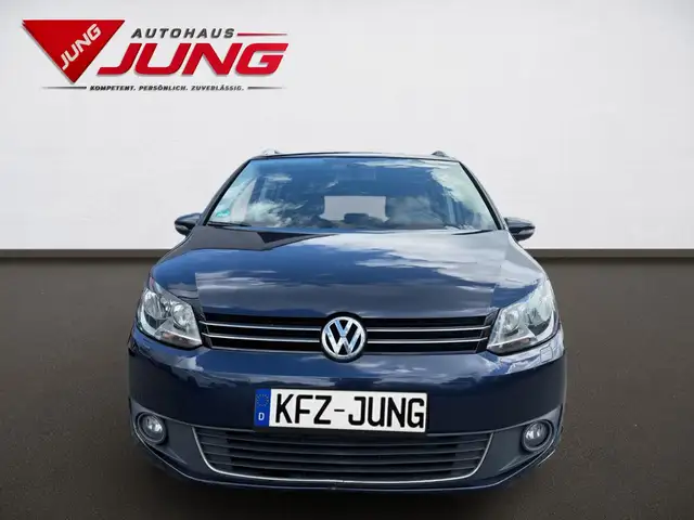 Volkswagen Touran view 5